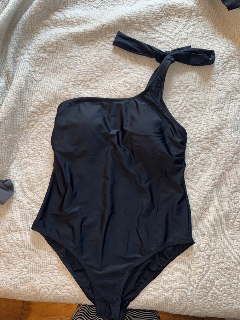 Kona Sol Black One-Shoulder Tie-Back One-Piece Swimsuit